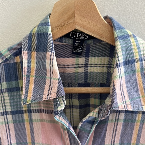 Women’s Chaps Button down - Picture 2 of 3